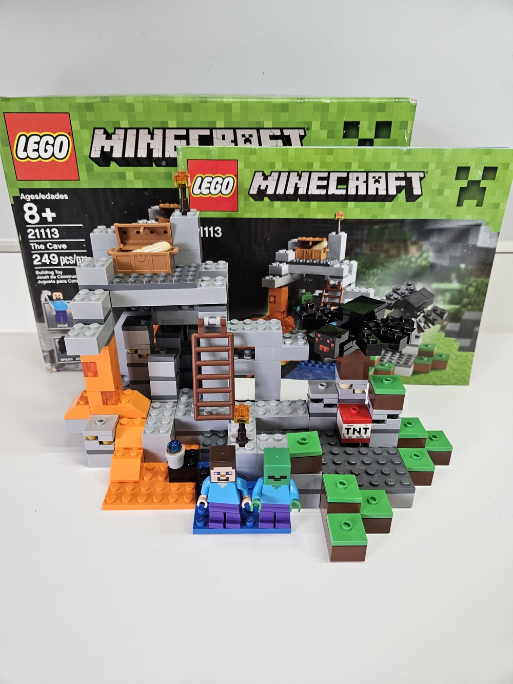 LEGO Minecraft 21113 The Cave Set Steve & Zombie Spider Box Manual Minifigures